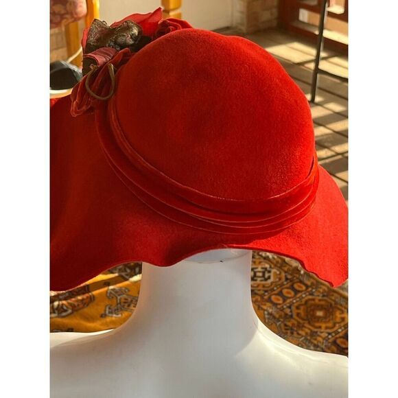Vintage Women's Red Elegant Classic 100% Wool Felt Cloche Church Party Hat - Picture 6 of 11